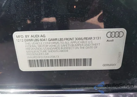 2013 Audi A8 L 4.0T z USA, uszkodzony, nr VIN WAUR2AFD7DN020673